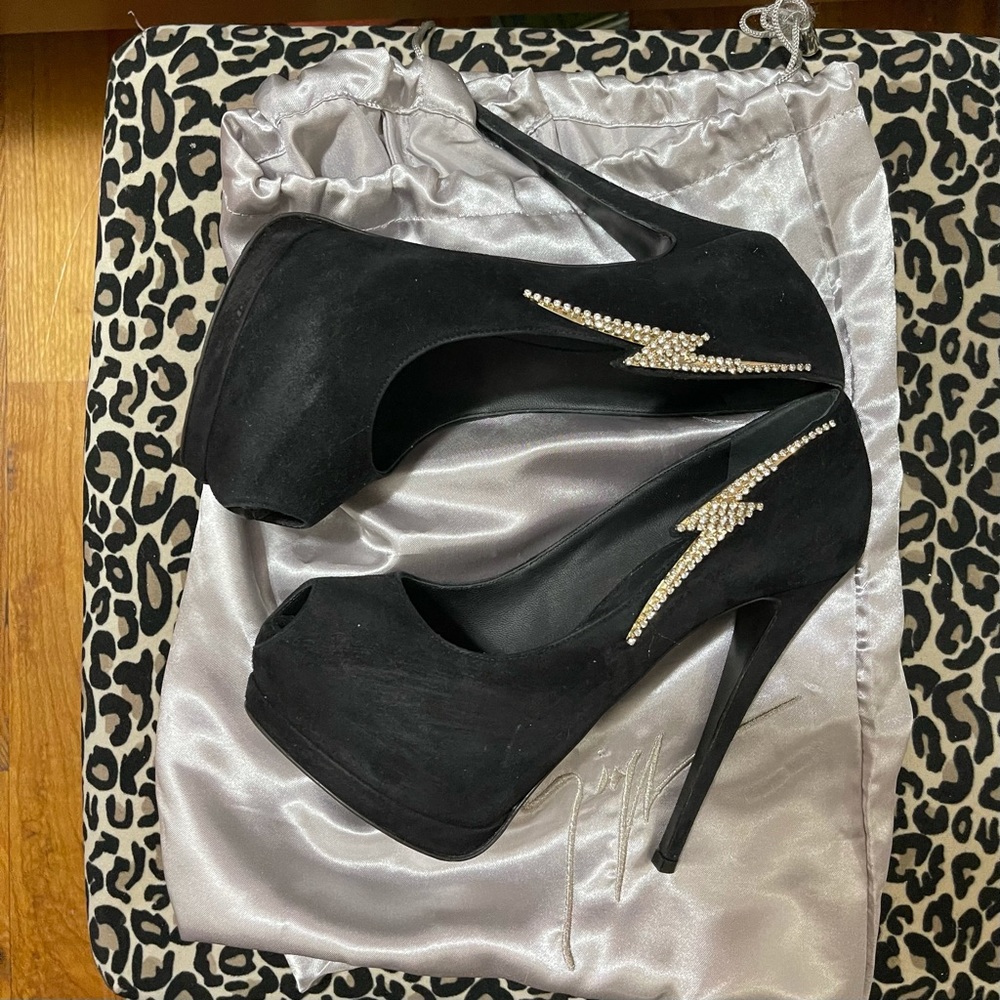Giuseppe Zantoni pumps